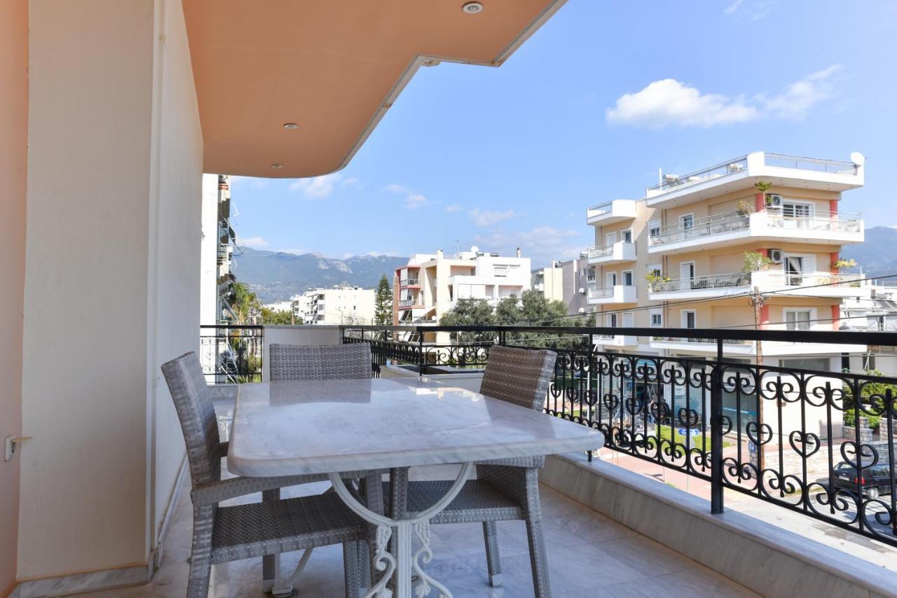 Kaliroon Seaside Apartment Kalamata Exteriör bild